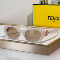 FENDI FF Diamonds FE40140U 56V Sunglasses✨