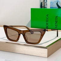 BOTTEGA VENETA BV1446 Snap Ribbon 53MM Cat-Eye Sunglasses 💚