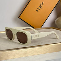 FENDI FF 40095 Logo Fendigraphy Sunglasses✨