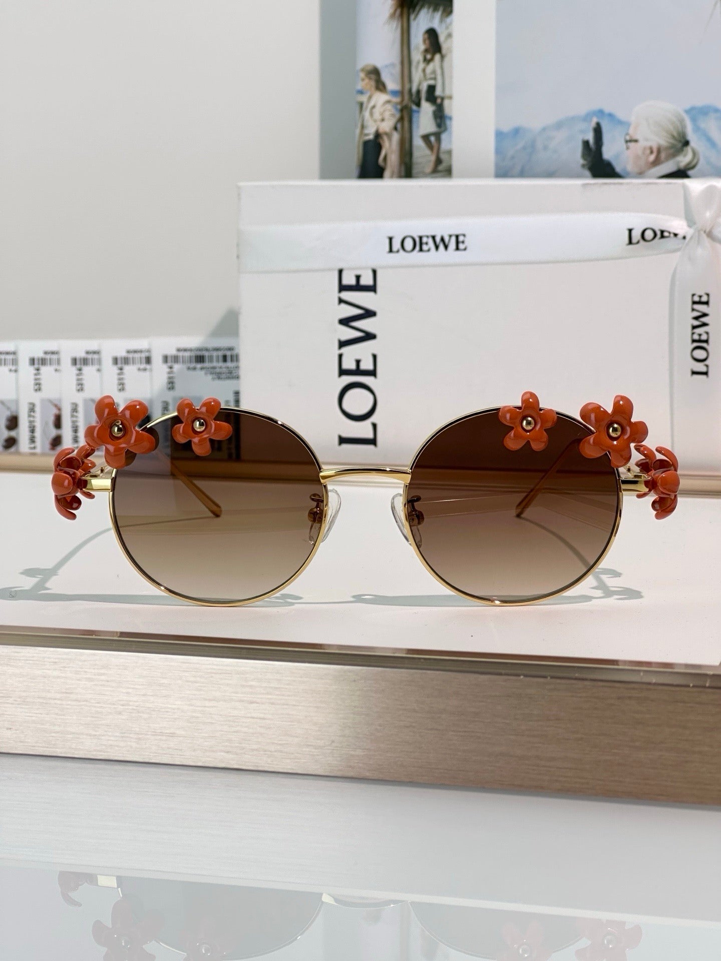- LOEWE LW 40173 U 30E Oval Sunglasses ✨ - onlinechics.com