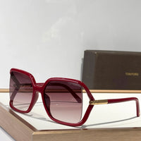 TOM FORD SOLANGE TF1089 Sunglasses 🔱