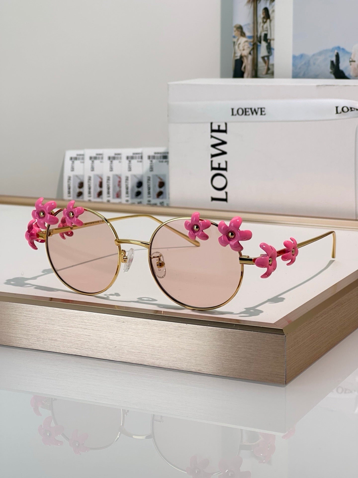- LOEWE LW 40173 U 30E Oval Sunglasses ✨ - onlinechics.com