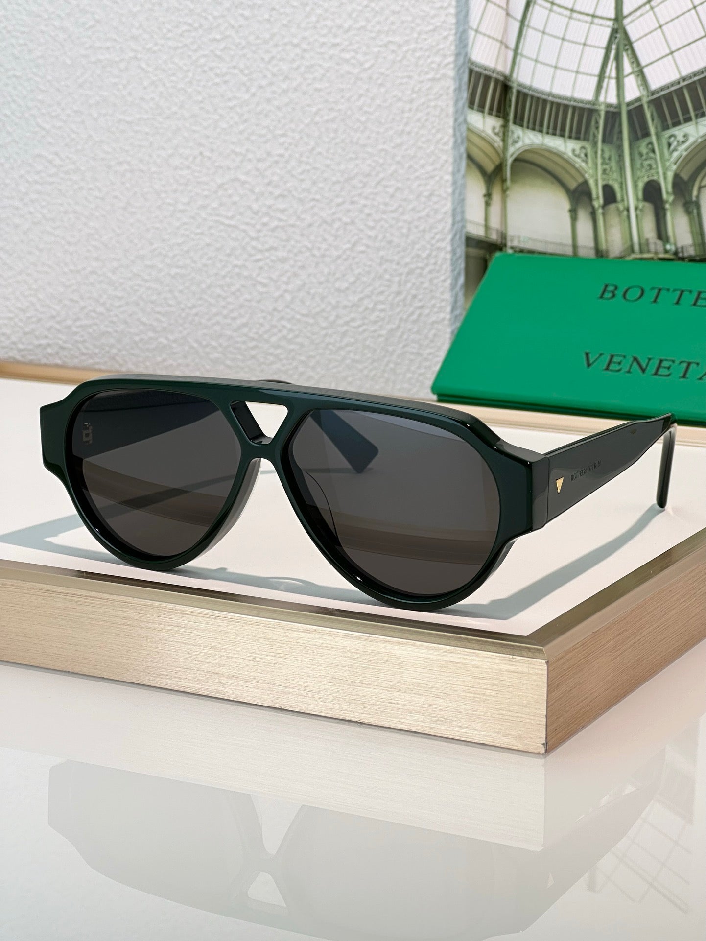 BOTTEGA VENETA BV 1318S  Unisex Sunglasses💚