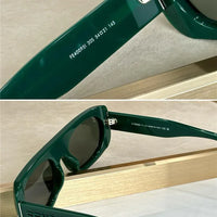 FENDI FF 40095 Logo Fendigraphy Sunglasses✨