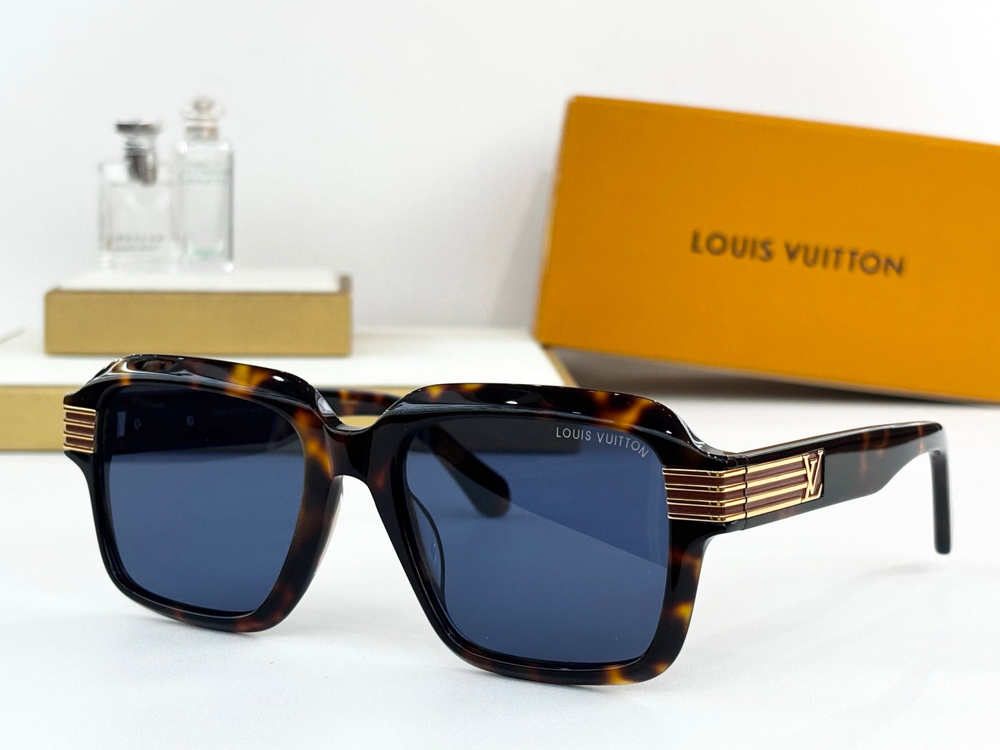 Louis Vuitton Z2739U LV Slide Large Square Round  Sunglasses  ✨