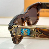 Louis Vuitton Z2556U  LV Arabesque Unisex Sunglasses ✨