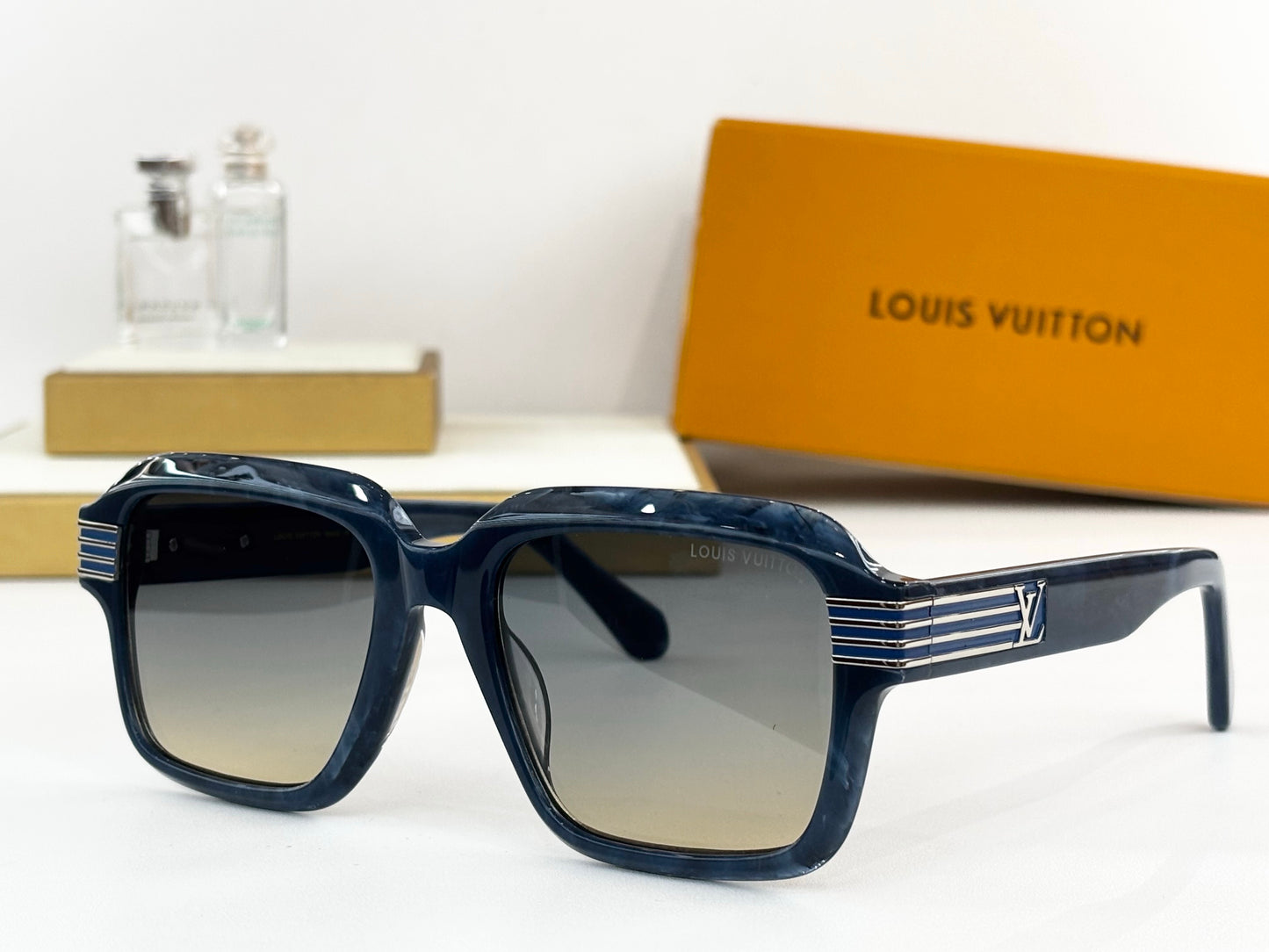 Louis Vuitton Z2739U LV Slide Large Square Round  Sunglasses  ✨