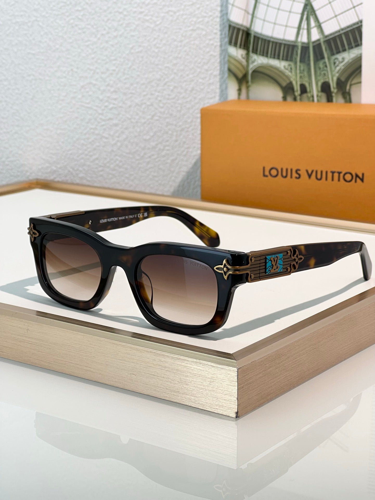 Louis Vuitton Z2529U LV Arabesque Unisex Sunglasses ✨