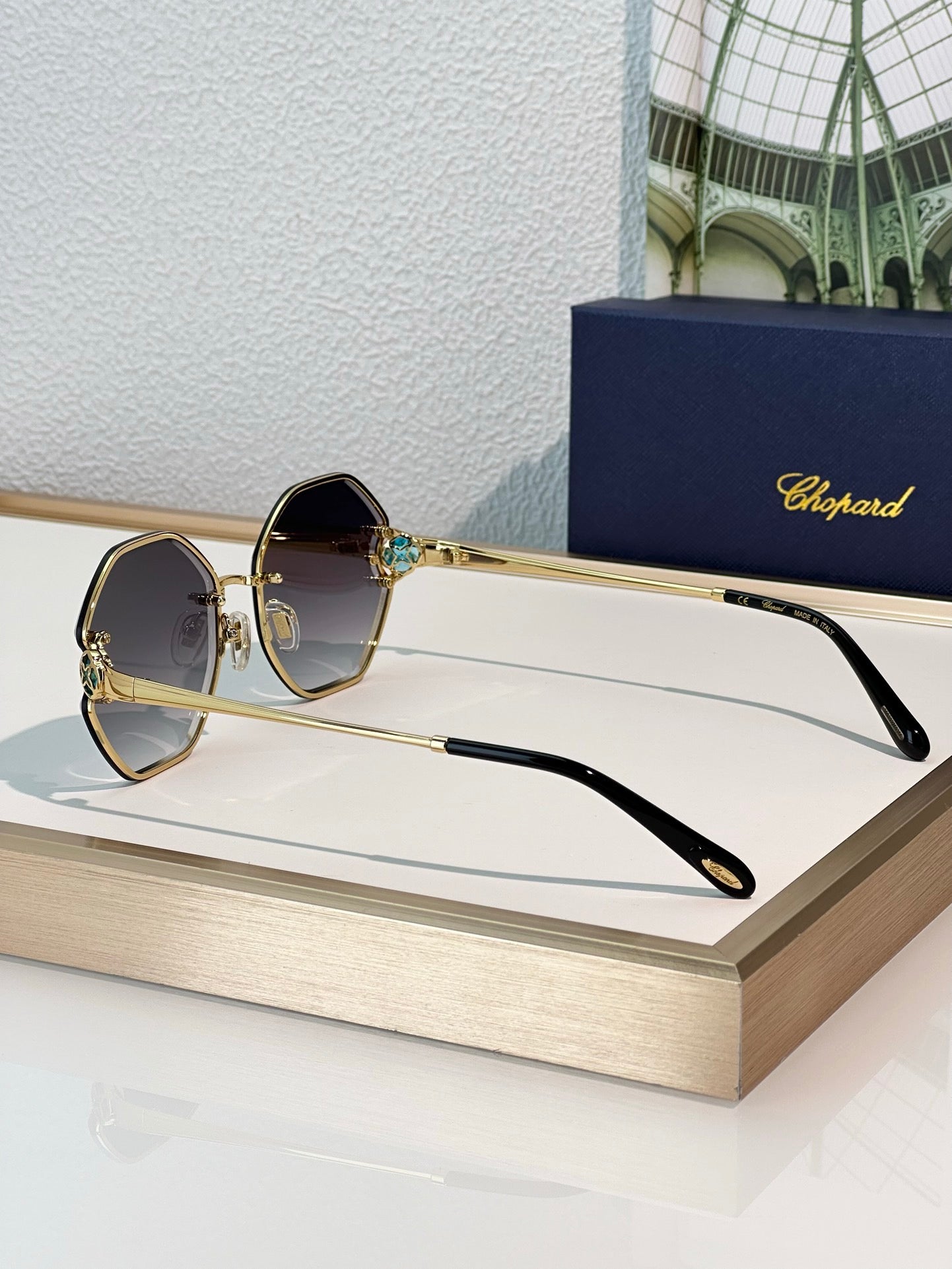 Chopard SCHF85S Swarovski Crystals Sunglasses   ✨