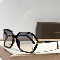 TOM FORD SOLANGE TF1089 Sunglasses 🔱