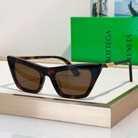 BOTTEGA VENETA BV1446 Snap Ribbon 53MM Cat-Eye Sunglasses 💚