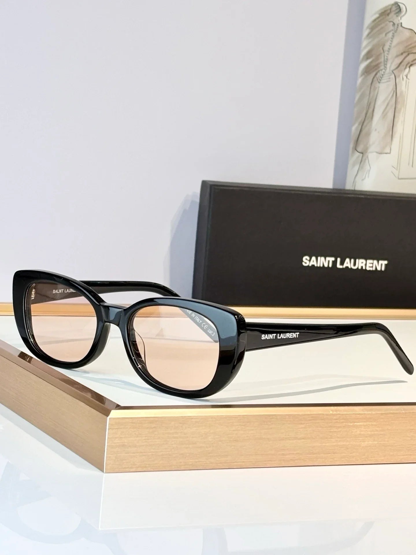 Saint Laurent Ivory Betty SL316 Sunglasses Saint Laurent - SL 316 Betty oval sunglasses Saint Laurent main image 3