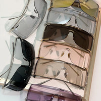 '- LOEWE  SIGNATURE LW40193U Sunglasses  ✨