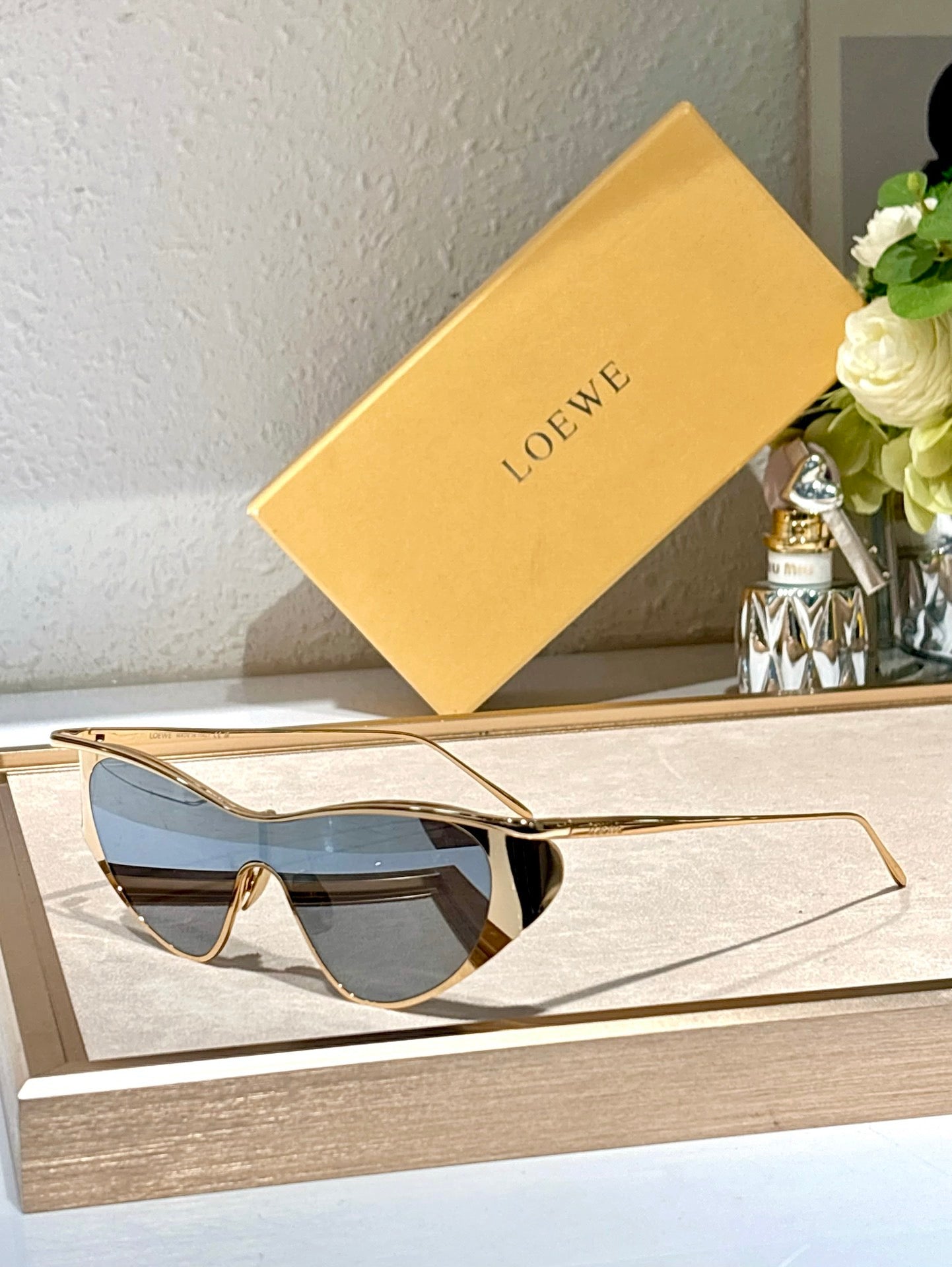 LOEWE Flash Signature Metal & Nylon Shield LW40165U Sunglasses  ✨