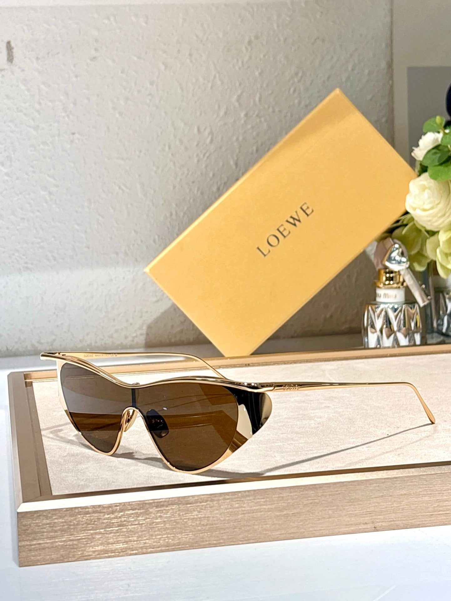 LOEWE Flash Signature Metal & Nylon Shield LW40165U Sunglasses  ✨