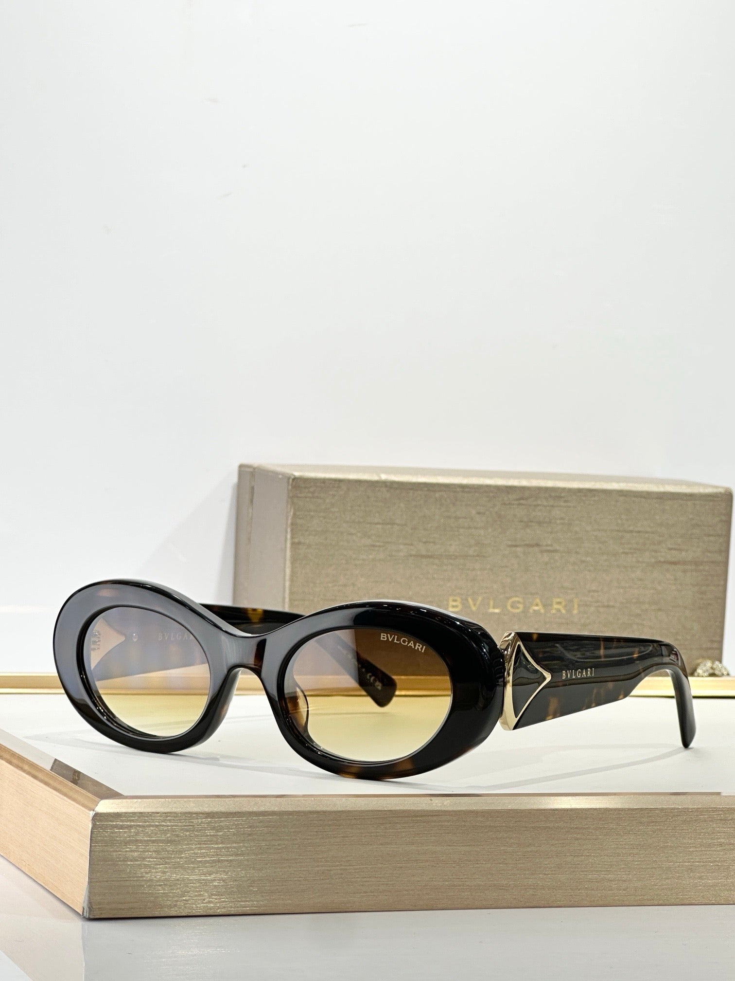 BVLGARI Bvlgari Diva'S Dream Calla BV 40070I 01A Sunglasses ✨ - onlinechics.com