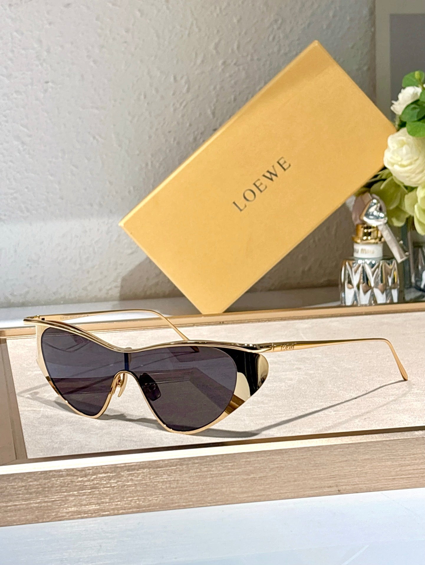 LOEWE Flash Signature Metal & Nylon Shield LW40165U Sunglasses  ✨