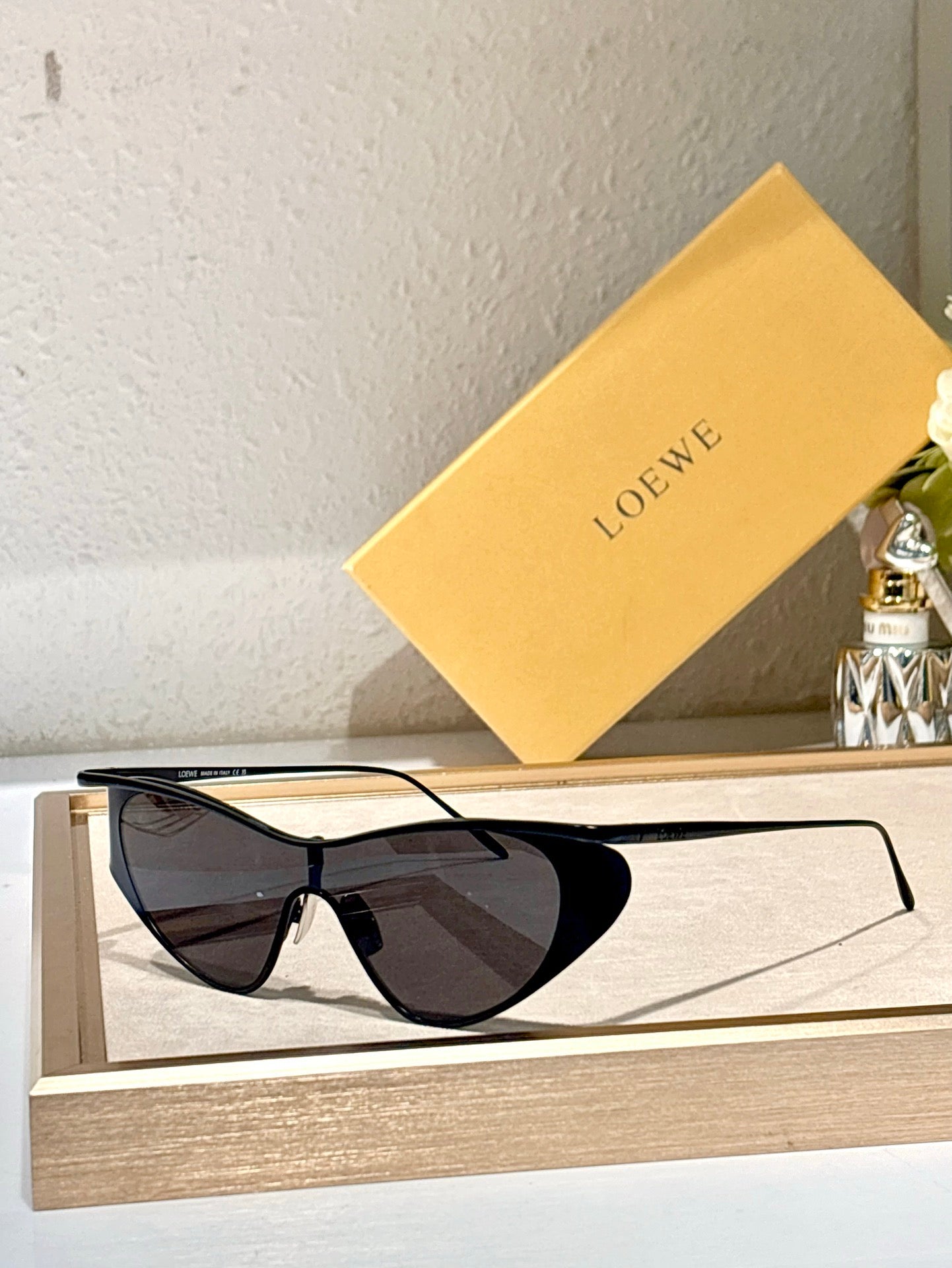 LOEWE Flash Signature Metal & Nylon Shield LW40165U Sunglasses  ✨