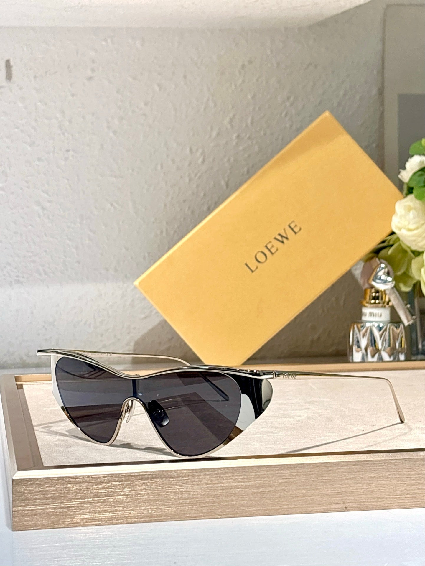 LOEWE Flash Signature Metal & Nylon Shield LW40165U Sunglasses  ✨