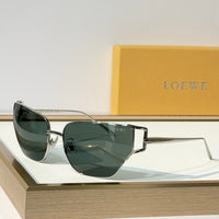 LOEWE Signature LW40150U Sunglasses  ✨