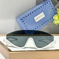 GUCCI GG1650  Gucci Eyewear Interlocking G shield-frame Sunglasses ✨