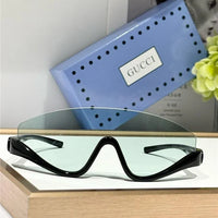 GUCCI GG1650  Gucci Eyewear Interlocking G shield-frame Sunglasses ✨