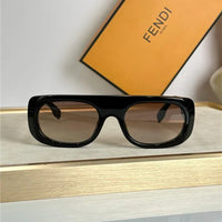 FENDI FF 40095 Logo Fendigraphy Sunglasses✨