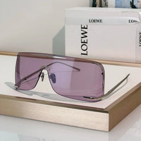 '- LOEWE  SIGNATURE LW40193U Sunglasses  ✨
