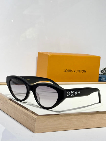 Louis Vuitton Z2686U New LV Line Cat Eye Sunglasses ✨.