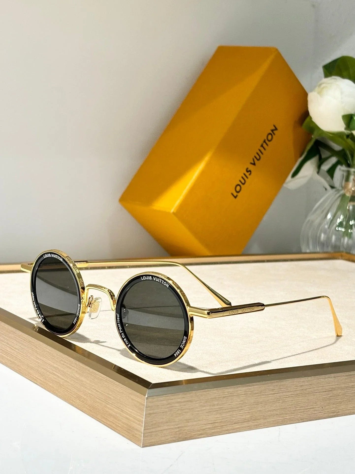 Louis Vuitton Z2223U New LV Super Vision Metal Round 