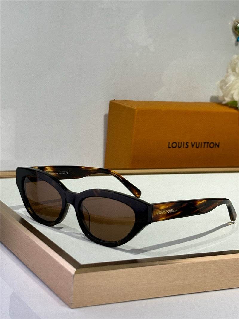 Louis Vuitton Z2481U LV Essential Cat Eye Sunglasses ✨