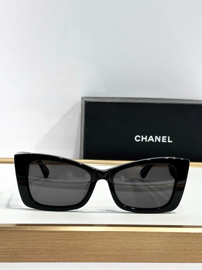 CHANEL 5430 Cat Eye Shape Sunglasses   🖤