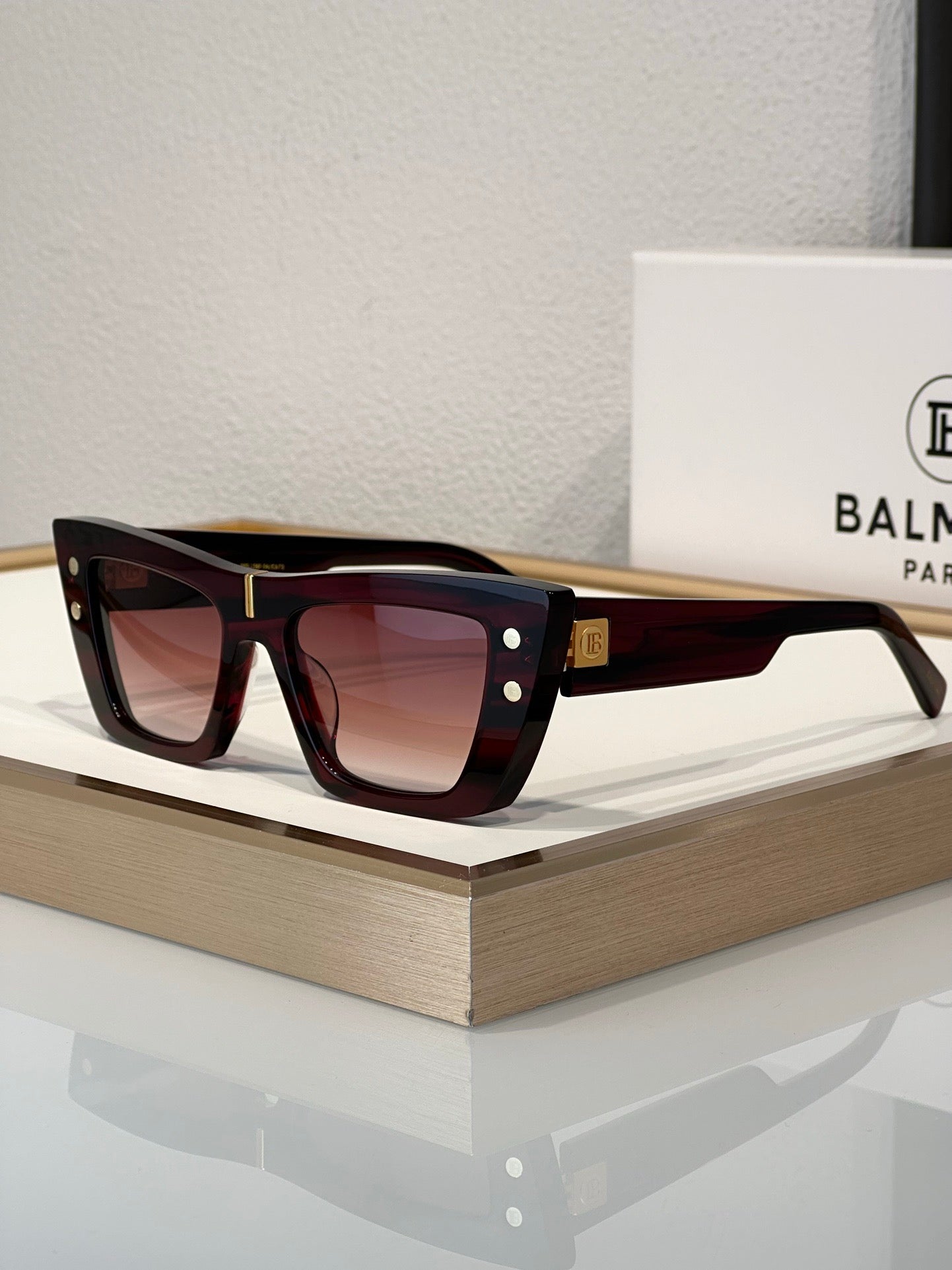 Balmain B-Eye BPS-156A-54 Unisex Sunglasses  ✨