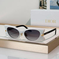 DIOR Dior DiorButterfly S2F Black Rectangular Sunglasses ✨