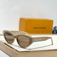 Louis Vuitton Z2686U New LV Line Cat Eye Sunglasses ✨