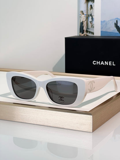 CHANEL A71766 EXCLUSIVE  Butterfly Sunglasses - Chanel Eyewear  🖤