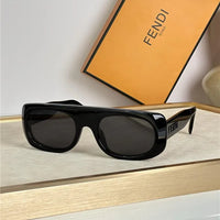 FENDI FF 40095 Logo Fendigraphy Sunglasses✨