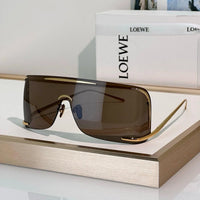 '- LOEWE  SIGNATURE LW40193U Sunglasses  ✨