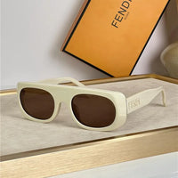 FENDI FF 40095 Logo Fendigraphy Sunglasses✨