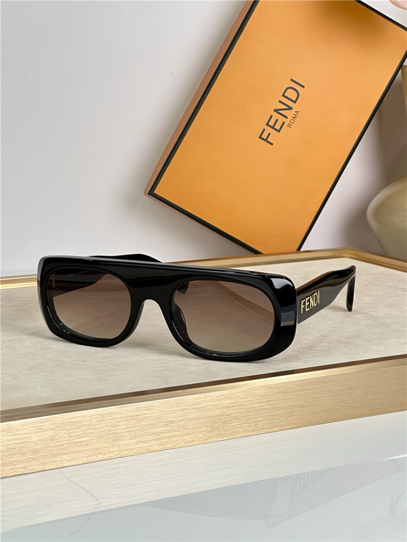 FENDI FF 40095 Logo Fendigraphy Sunglasses✨