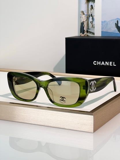 CHANEL A71766 EXCLUSIVE  Butterfly Sunglasses - Chanel Eyewear  🖤