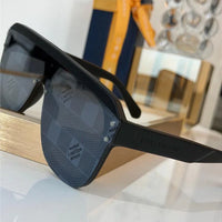 Louis Vuitton Z2906U LV Waimea Mask Round Sunglasses ✨