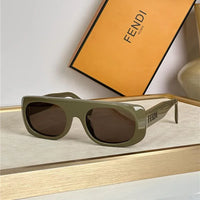 FENDI FF 40095 Logo Fendigraphy Sunglasses✨