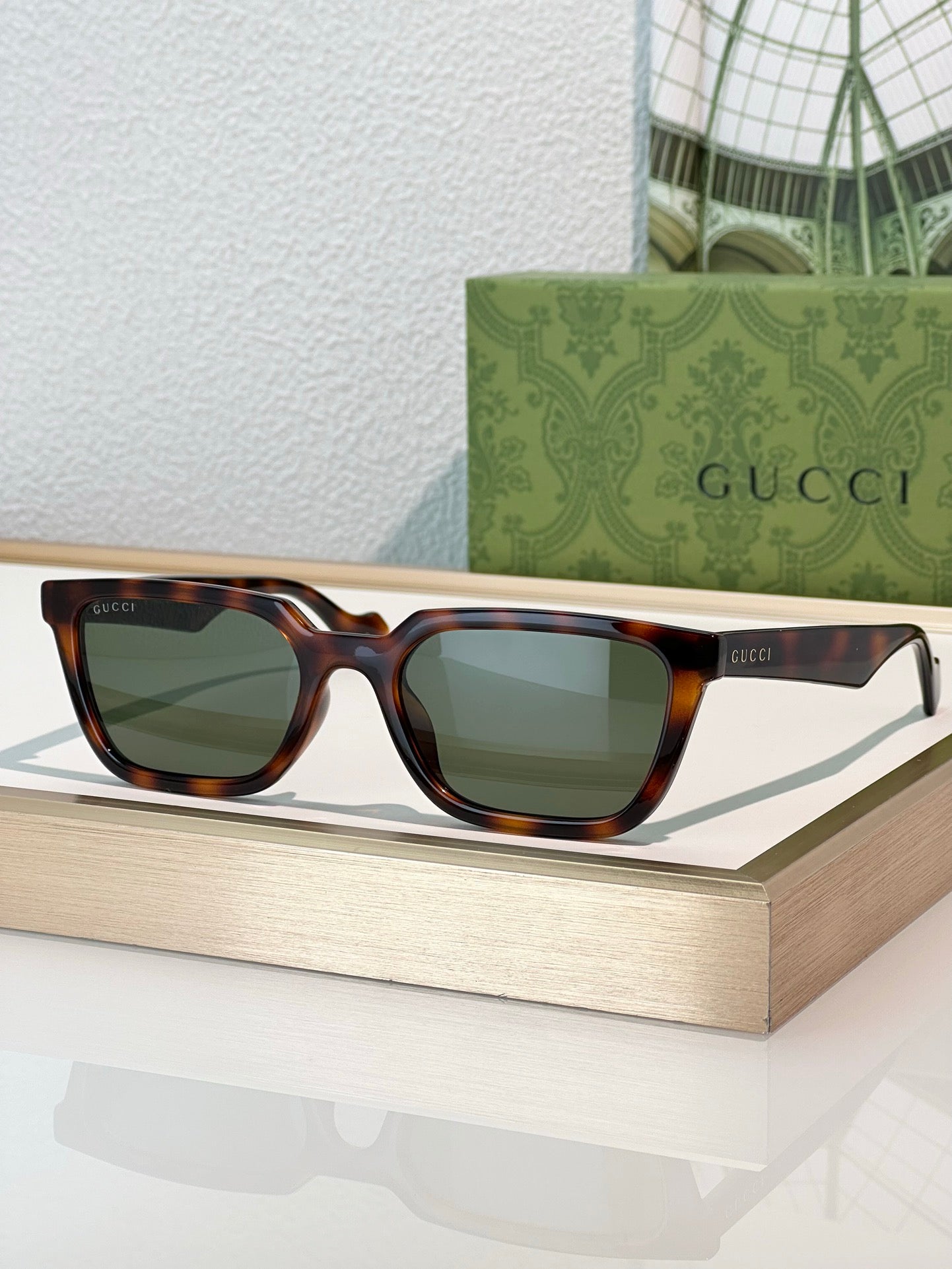 GUCCI GG 1539 Square Sunglasses  ✨