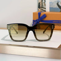 Louis Vuitton Z2455U LV Flash Square Mask Sunglasses ✨