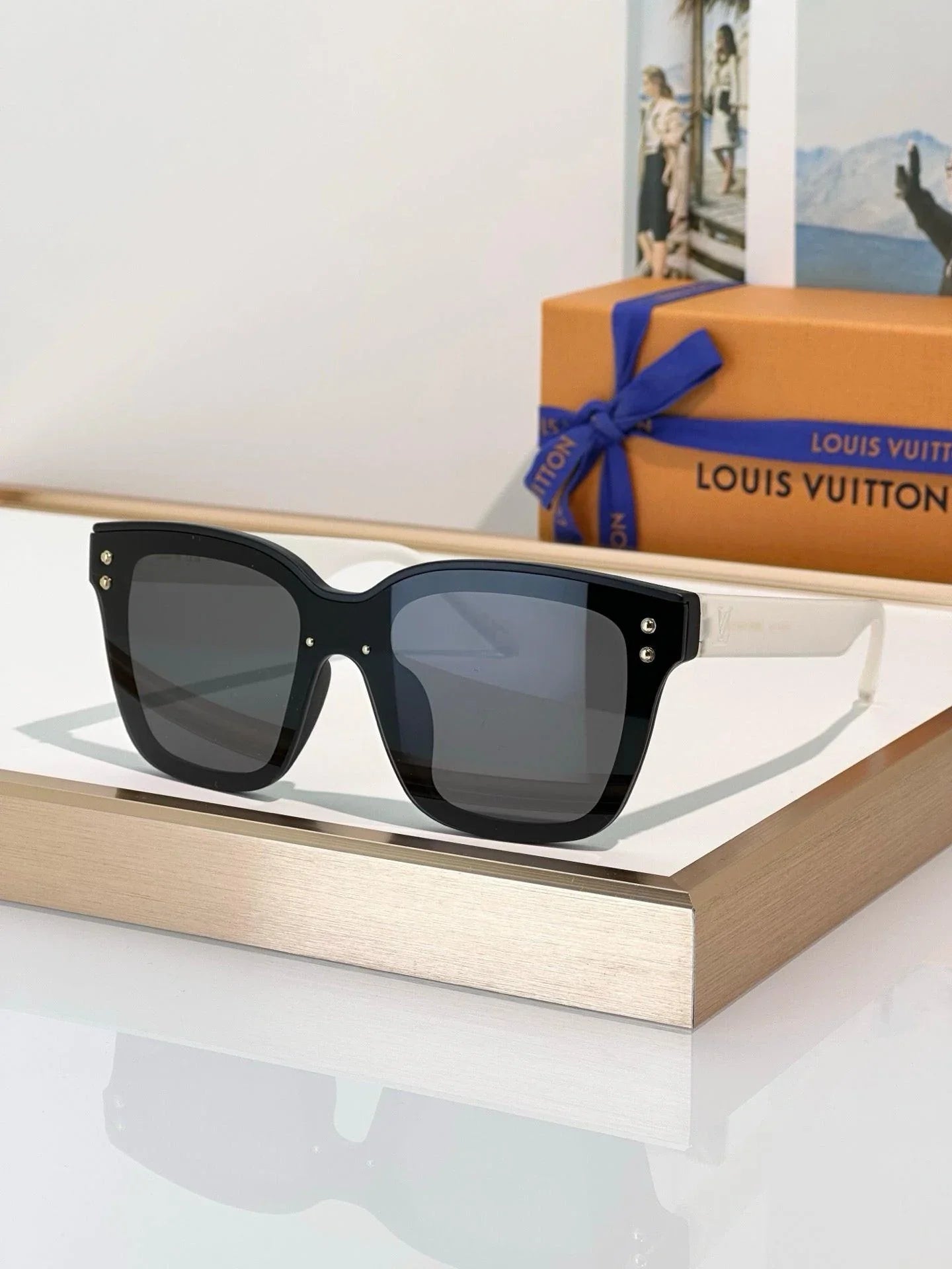 Louis Vuitton Z2455U LV Flash Square Mask Sunglasses ✨ — onlinechics