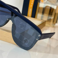 Louis Vuitton Z2906U LV Waimea Mask Round Sunglasses ✨