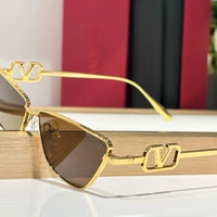 Valentino VLOGO SIGN CAT-EYE TITANIUM FRAME VLS135B Sunglasses✨