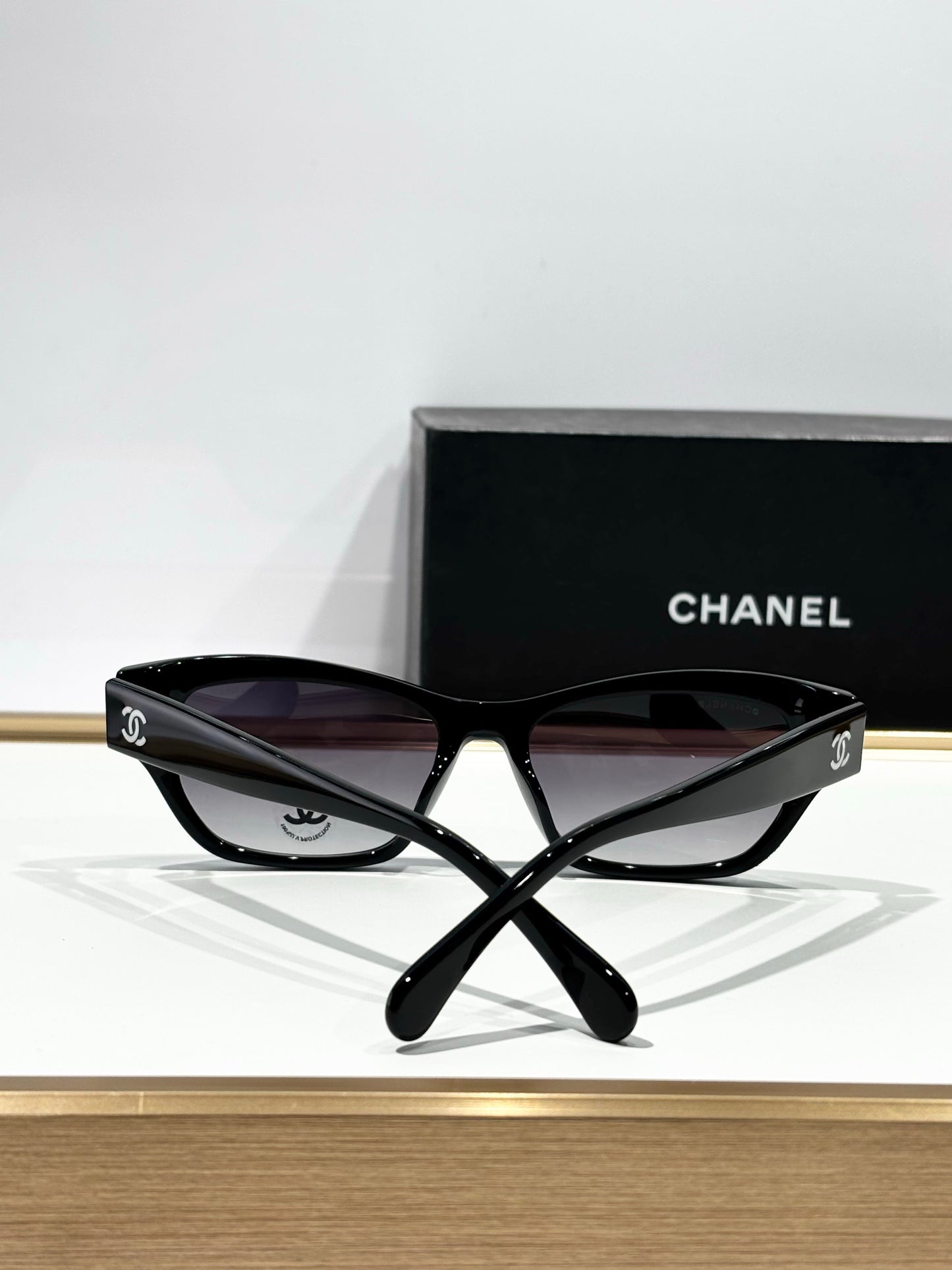 CHANEL A71765 EXCLUSIVE  Cat Eye Sunglasses - Chanel Eyewear  🖤