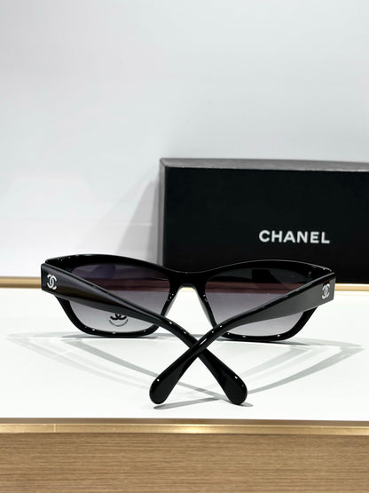 CHANEL A71765 EXCLUSIVE  Cat Eye Sunglasses - Chanel Eyewear  🖤